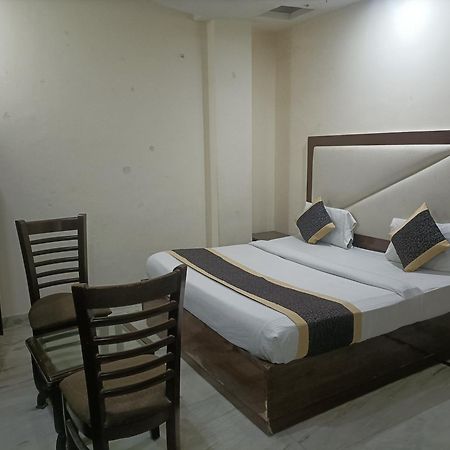 Hotel Ringer Új-Delhi Kültér fotó