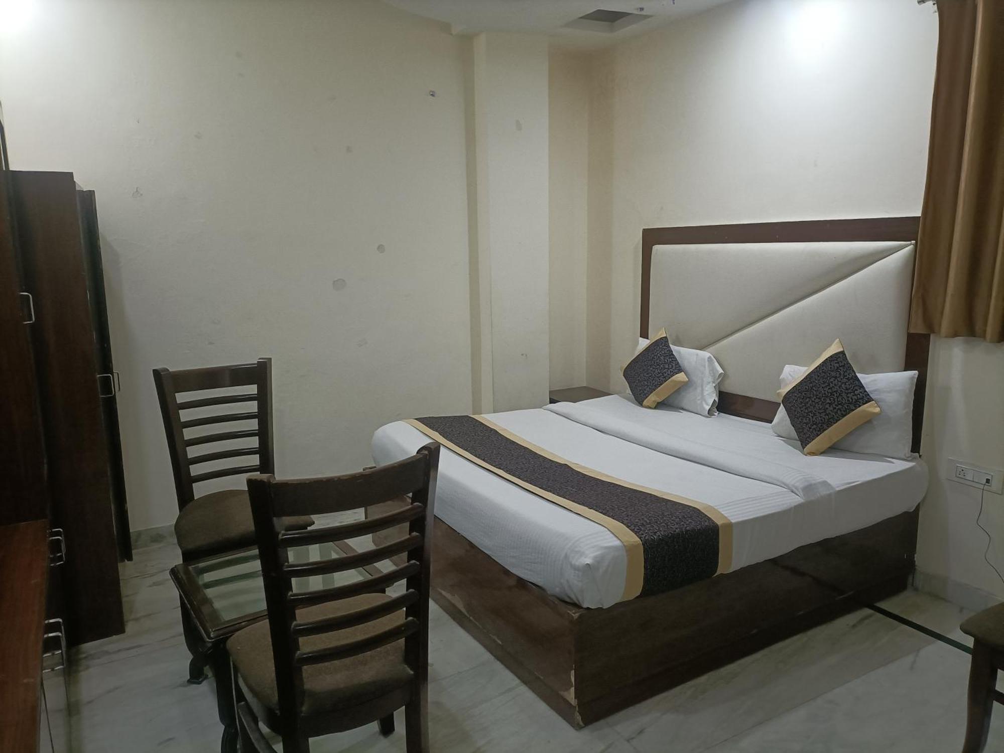 Hotel Ringer Új-Delhi Kültér fotó