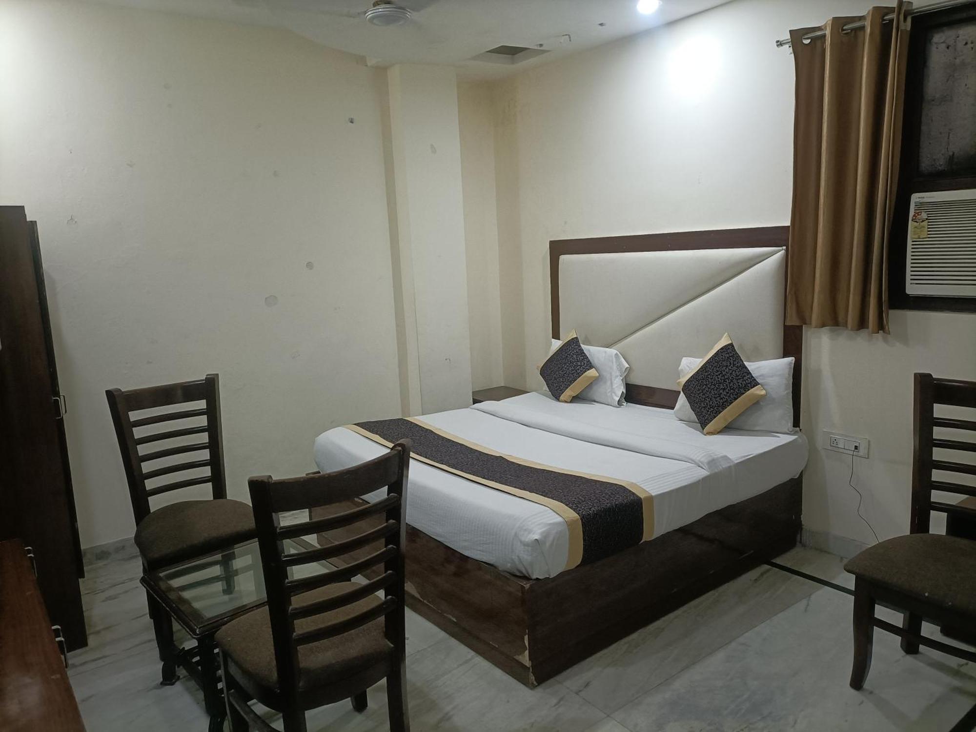 Hotel Ringer Új-Delhi Kültér fotó